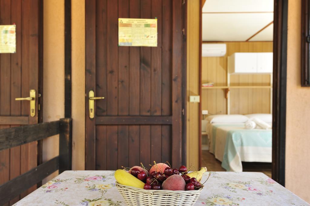 Villaggio Camping Tesonis Beach Tertenìa Extérieur photo